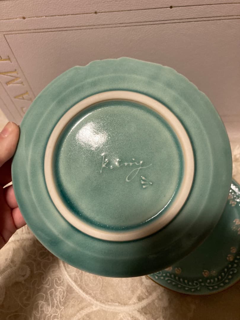 山本貴美子さん作品　お皿2個