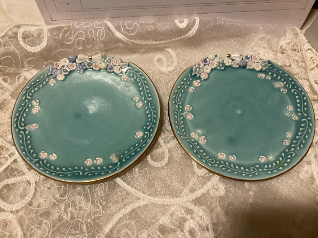 山本貴美子さん作品　お皿2個