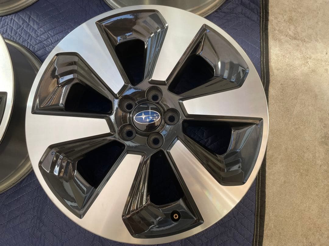 スバル純正　SJフォレスター　17インチ アルミホイール 5スポーク