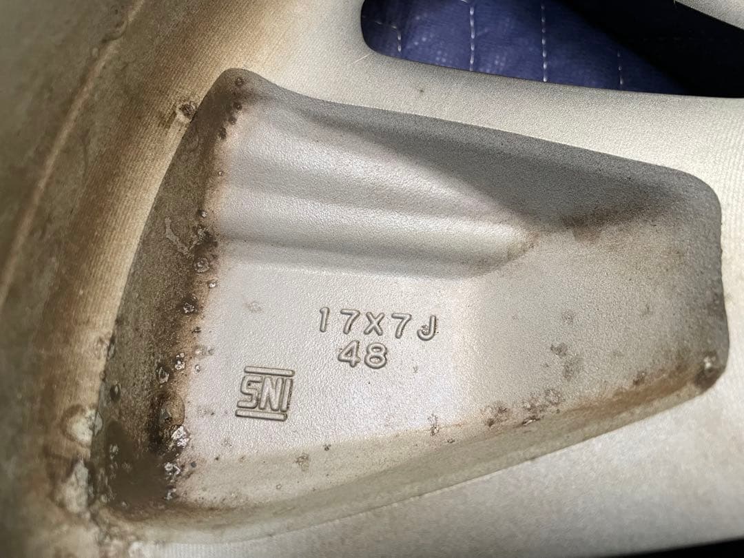 スバル純正　SJフォレスター　17インチ アルミホイール 5スポーク