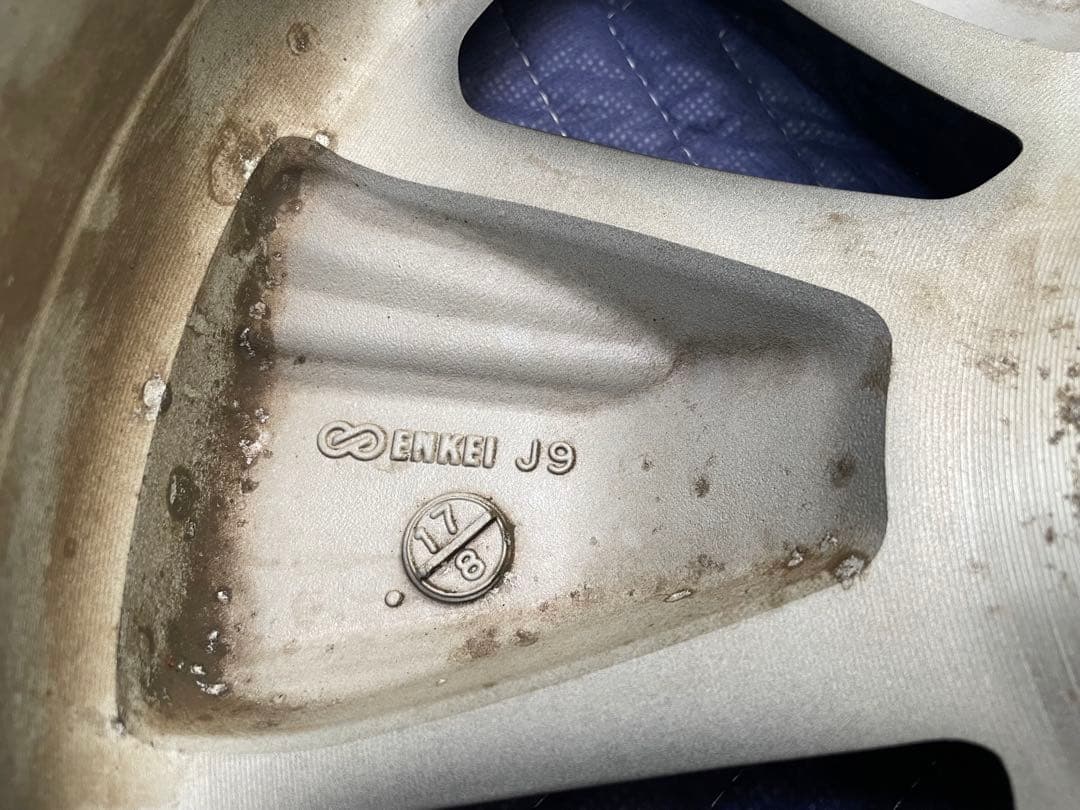 スバル純正　SJフォレスター　17インチ アルミホイール 5スポーク