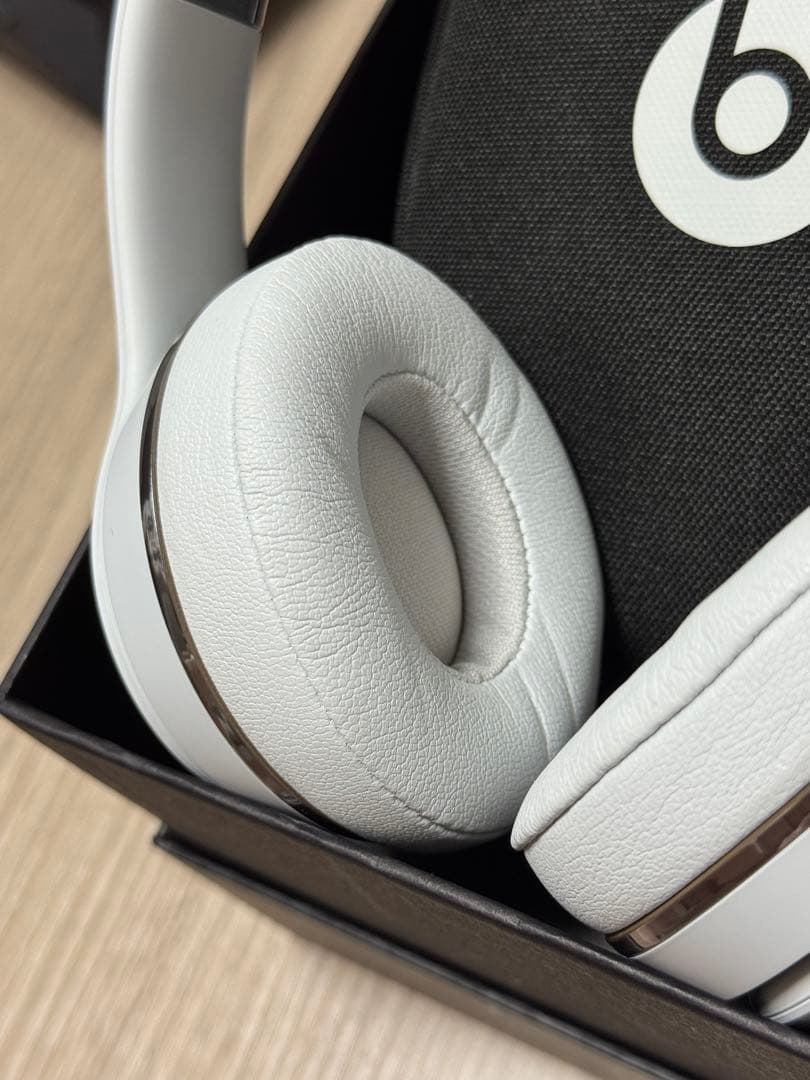 【即購入OK】beats solo3 wireless シルバー