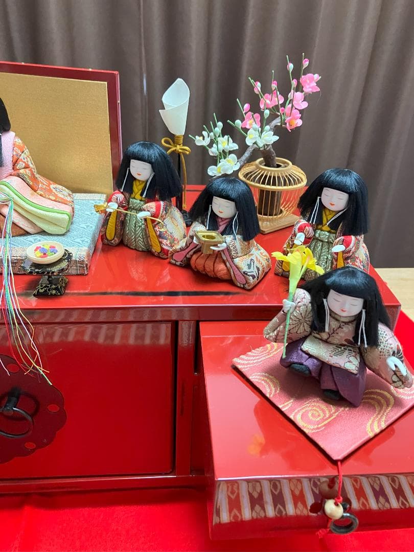 コンパクトに収納　ひな人形：やよい小箱：柿沼東光作