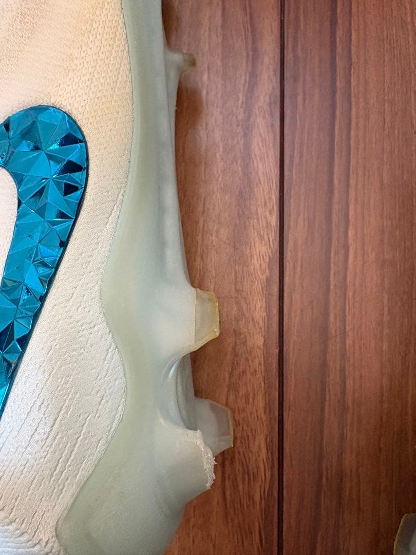 ナイキ ファントム GX 2 エリート FG LV8 kamo限定カラー