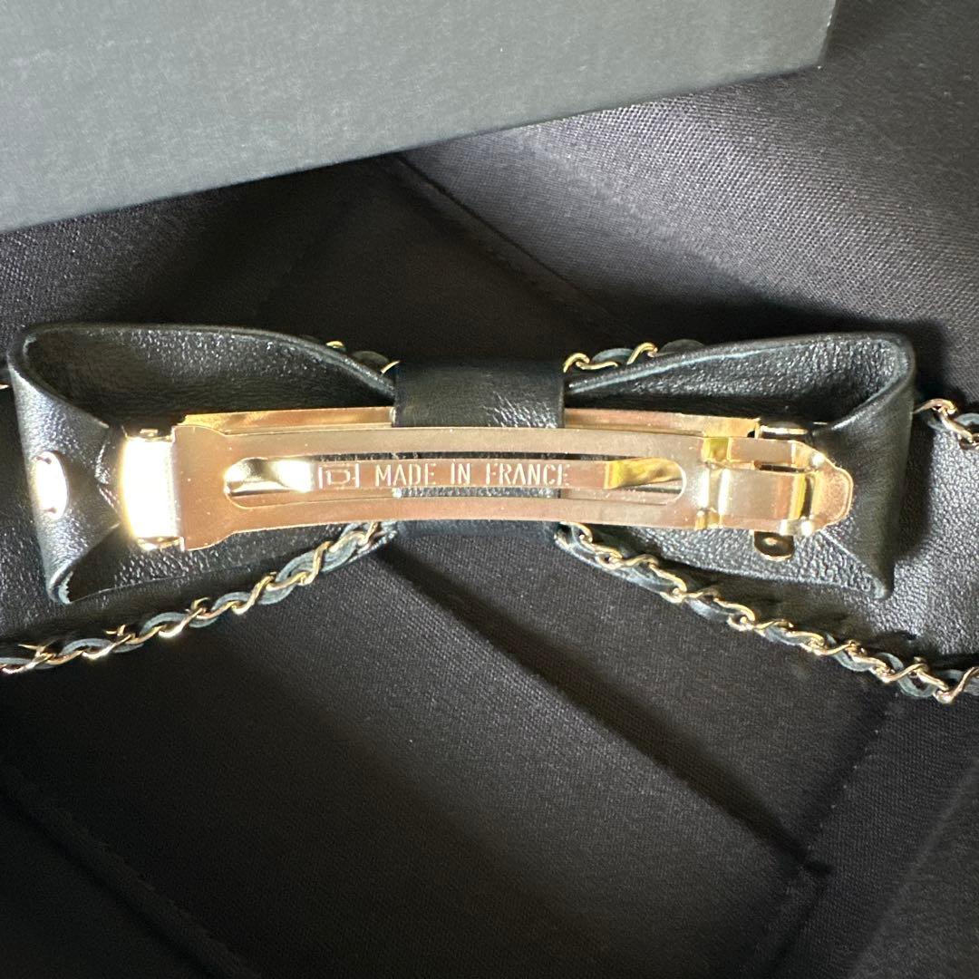 CHANEL シャネル チェーン リボン バレッタ ヘアアクセサリー 黒皮リボン