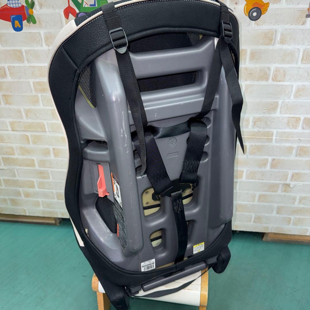 コンビ　ジュニアシート　ジョイトリップEG GA 1才から