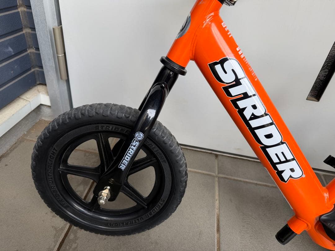 【使用少】STRIDER ストライダー　オレンジ　スポーツ　ロングポスト付