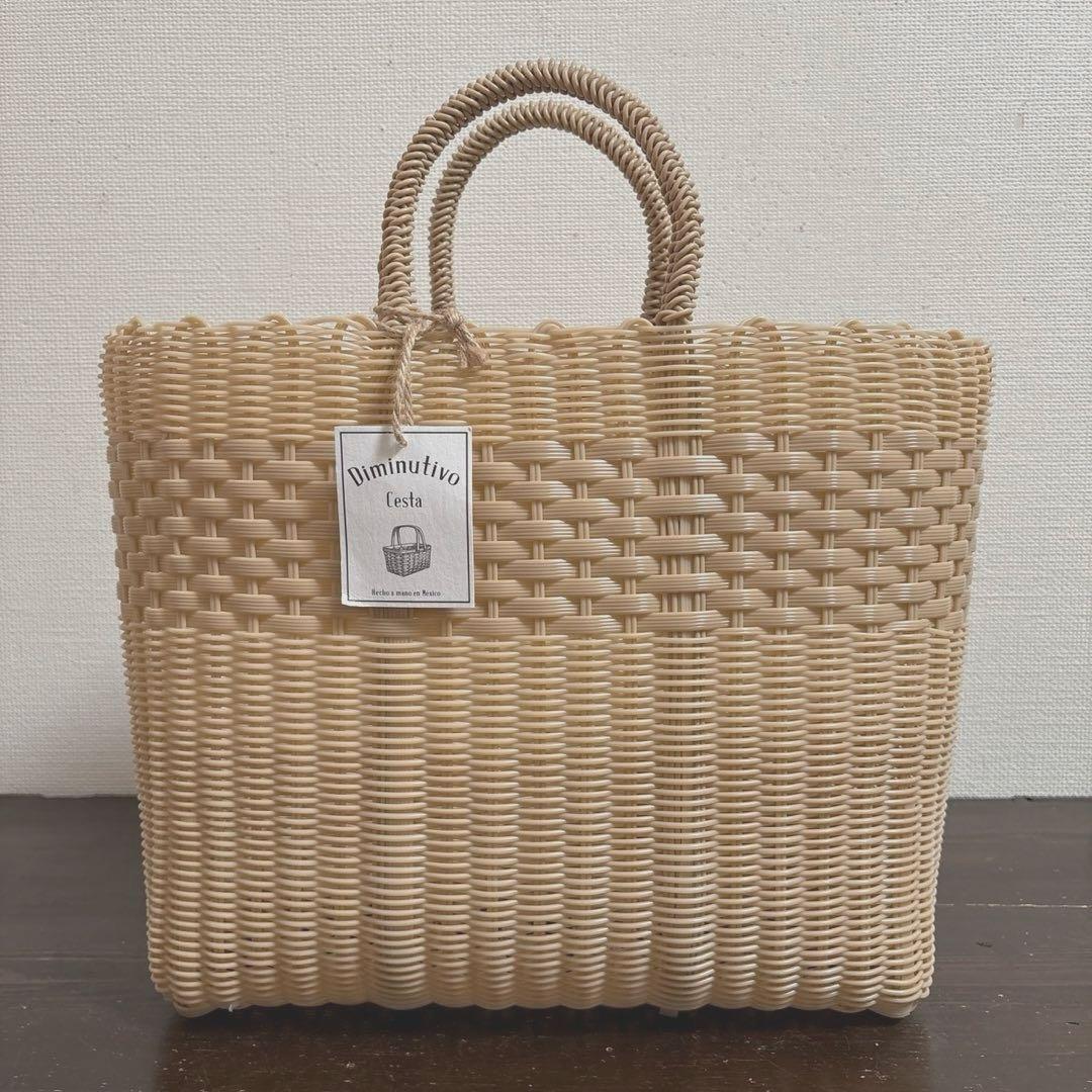 新品 Diminutivo チューブシリーズ 正方形L ナローソリッド です♩