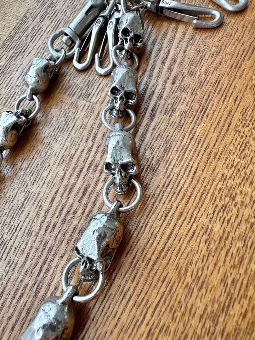 スカルデザイン ウォレットチェーン キーホルダー シルバー調