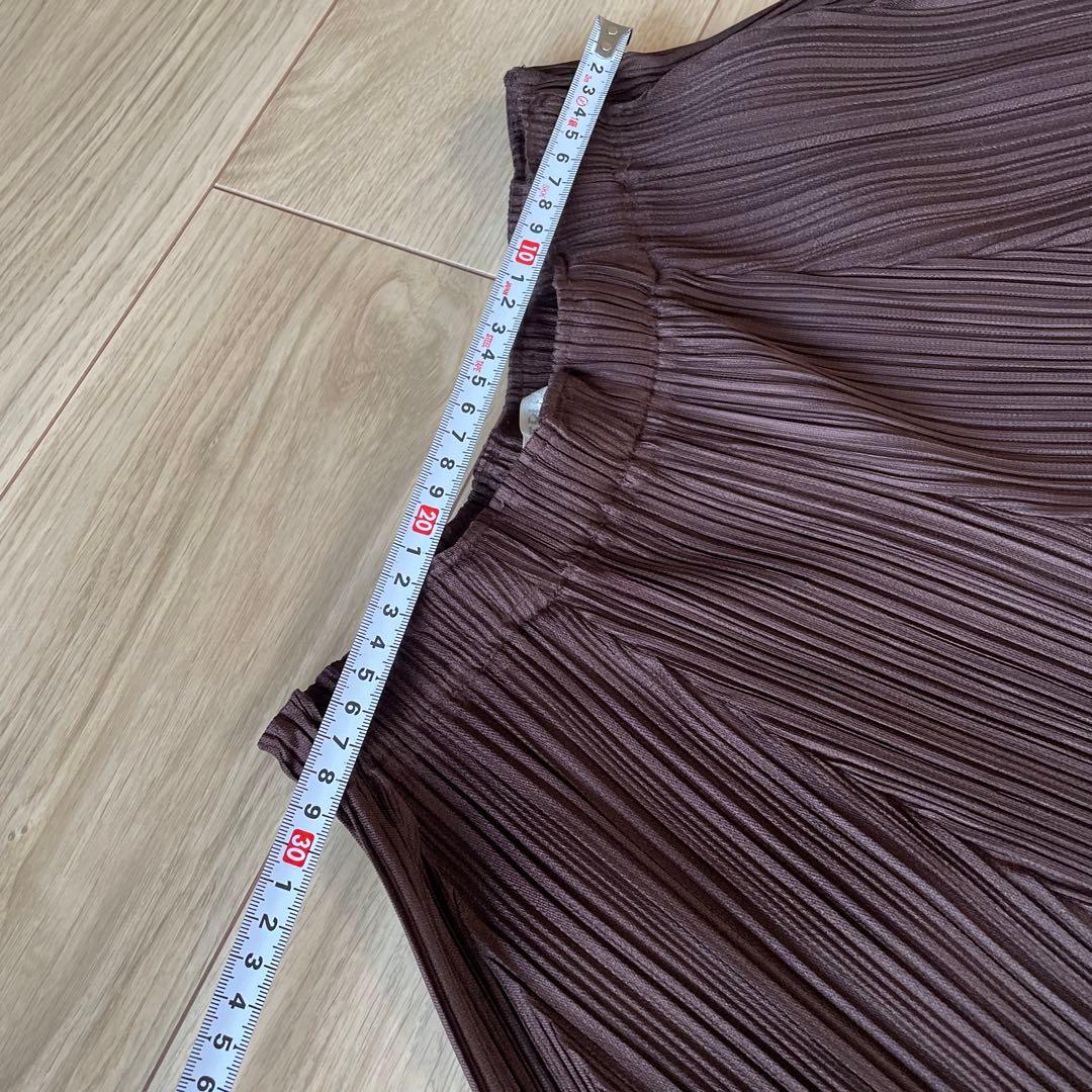 プリーツプリーズ　パンツ　は
