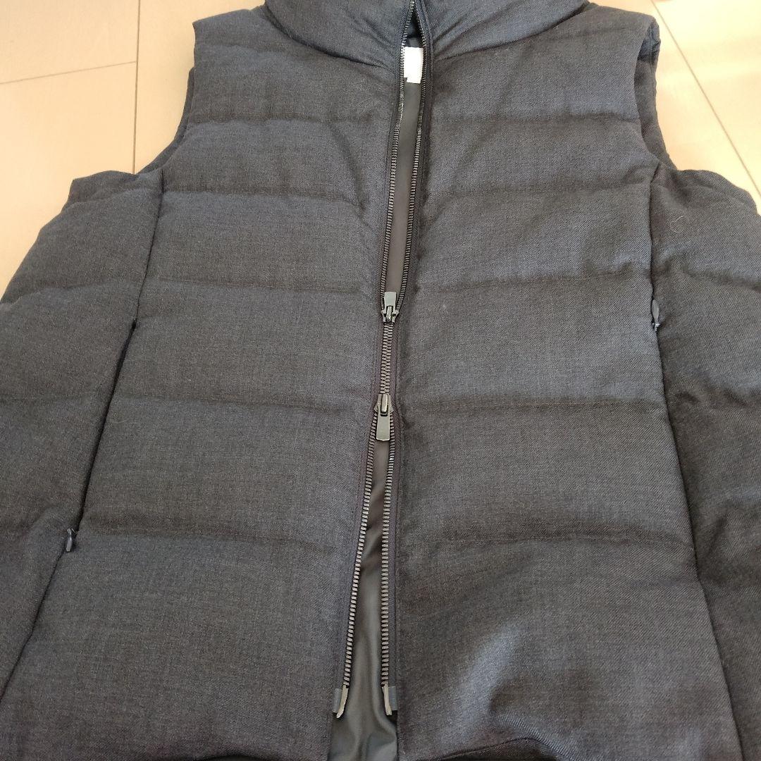 R高橋リタ　ダークグレー ダウンベスト