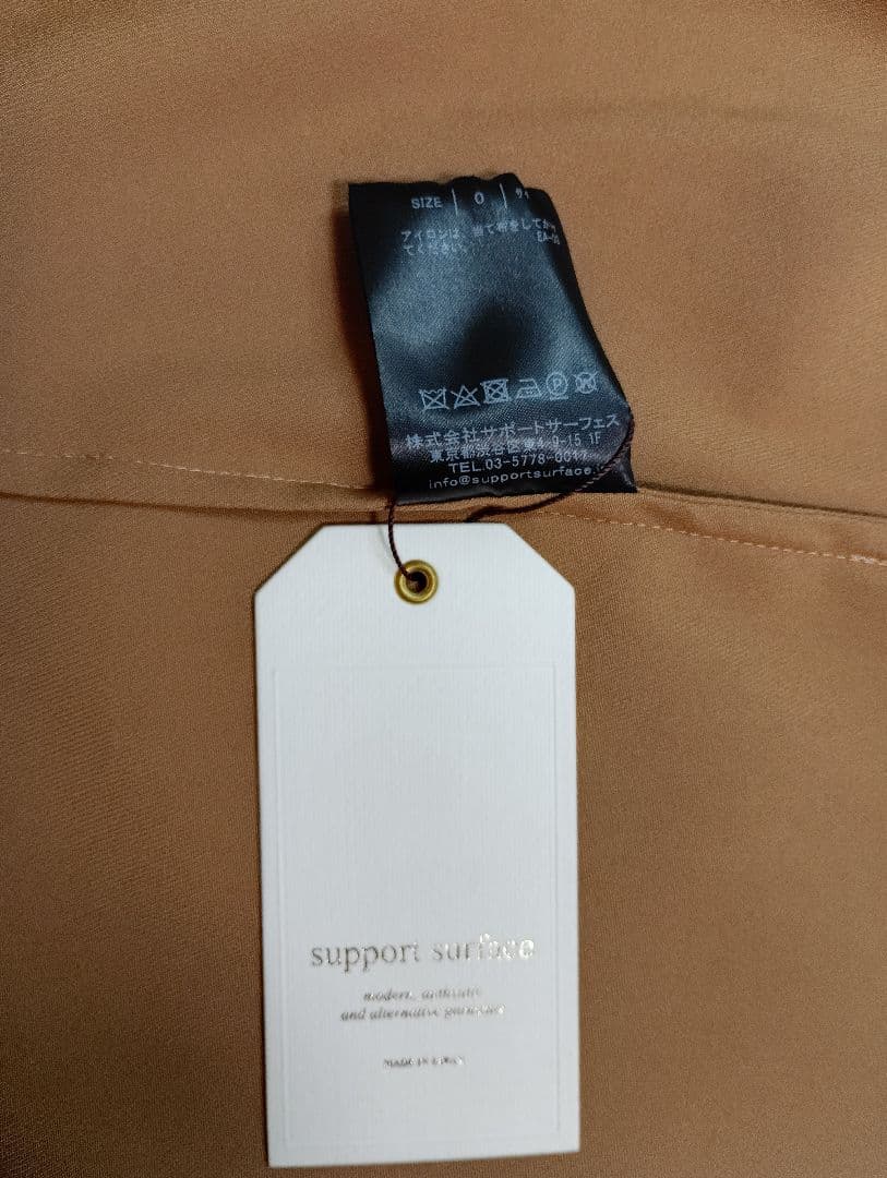 未使用品 support surface ワンピース　キャメル