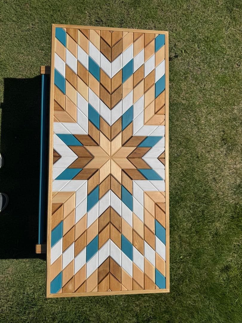 リスタオルテガ柄折りたたみテーブル