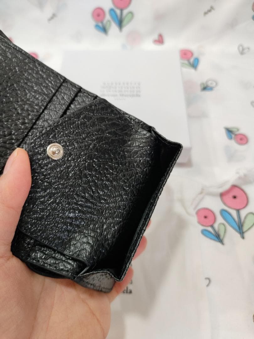 箱あり　折り財布　ブラック
