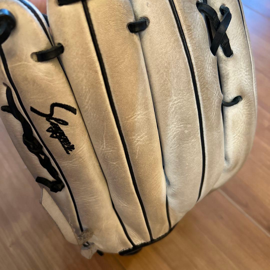 Slugger野球グローブ ホワイトレザー　軟式用