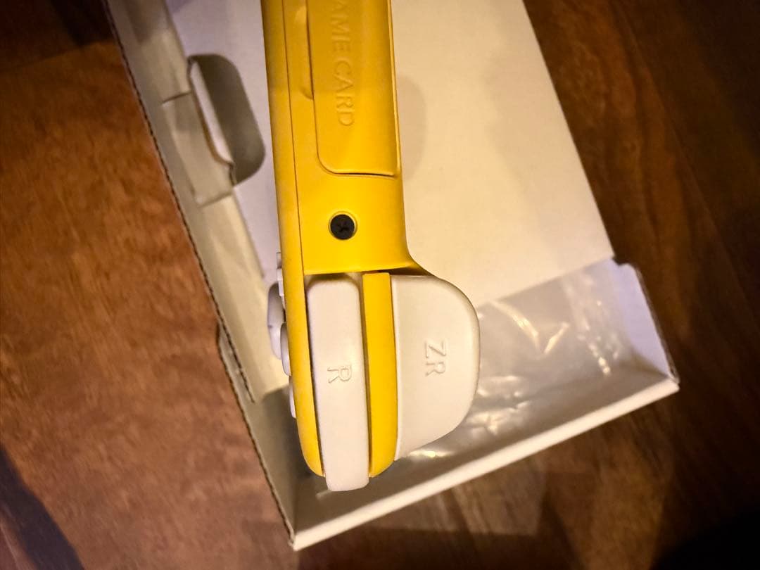 Nintendo Switch Lite イエロー 本体 箱・充電器付き