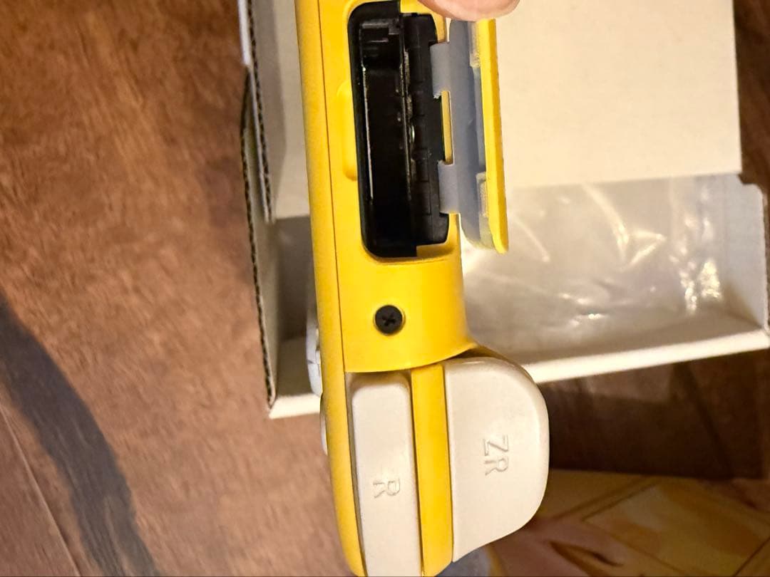 Nintendo Switch Lite イエロー 本体 箱・充電器付き