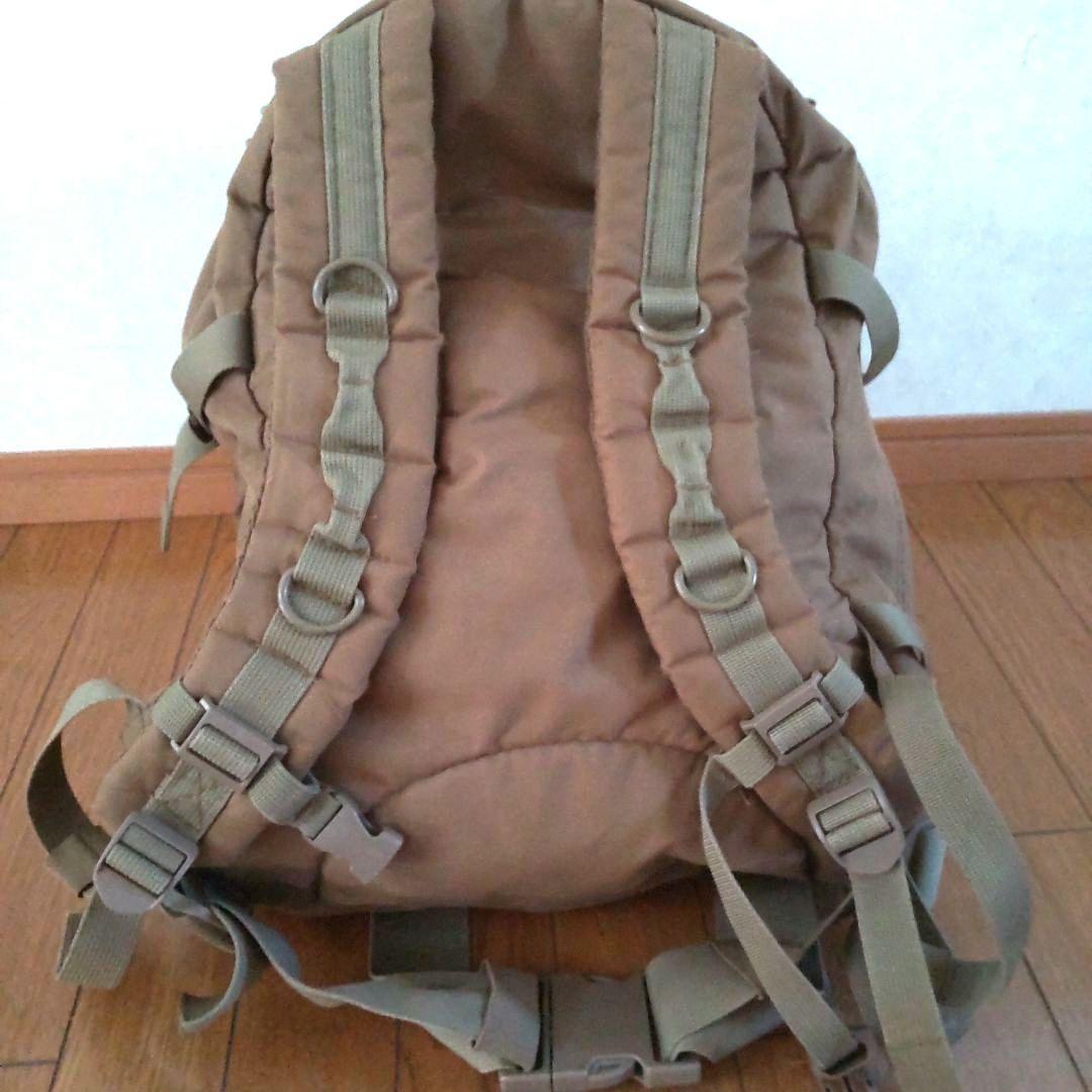米海兵隊放出品/SOCミリタリーバックパック カラー/コヨ−テ