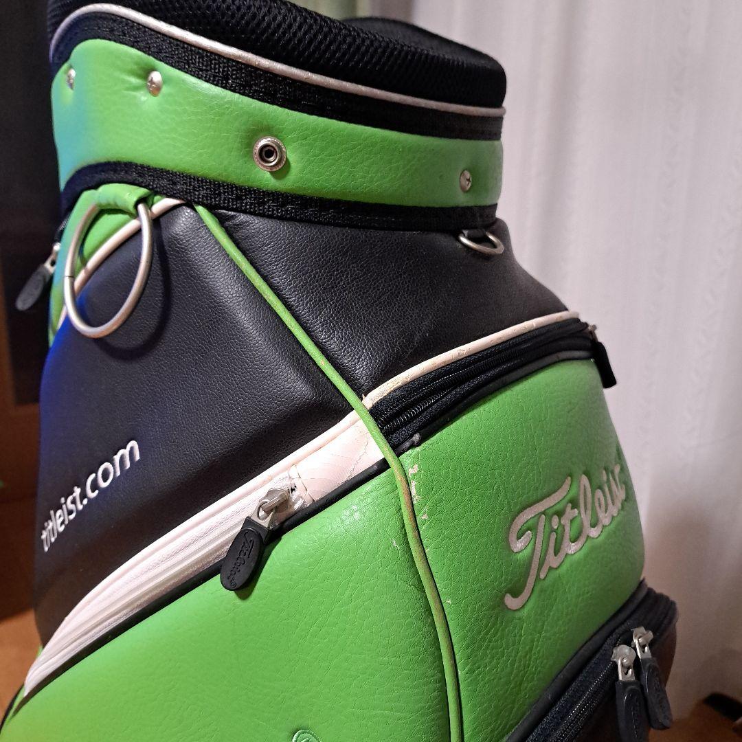 Titleist キャディバッグ グリーン/ブラック。フード付き。9.5インチ