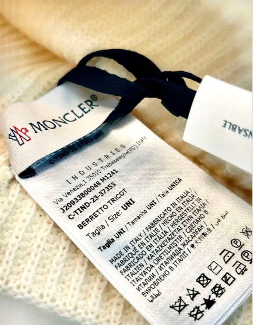確実正規品　moncler ニット帽