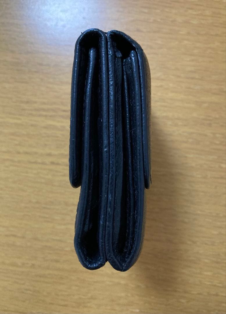 CHANELココマーク二つ折り財布ブラックリペア済み