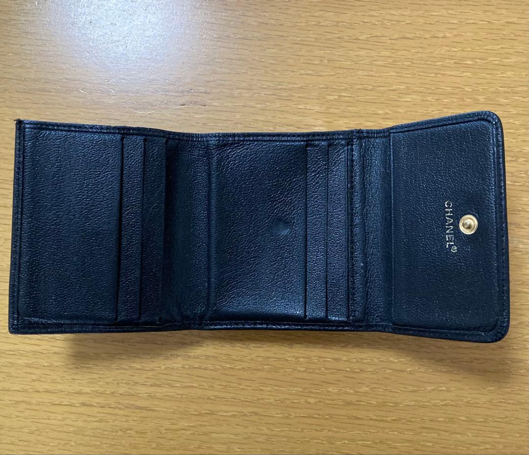 CHANELココマーク二つ折り財布ブラックリペア済み