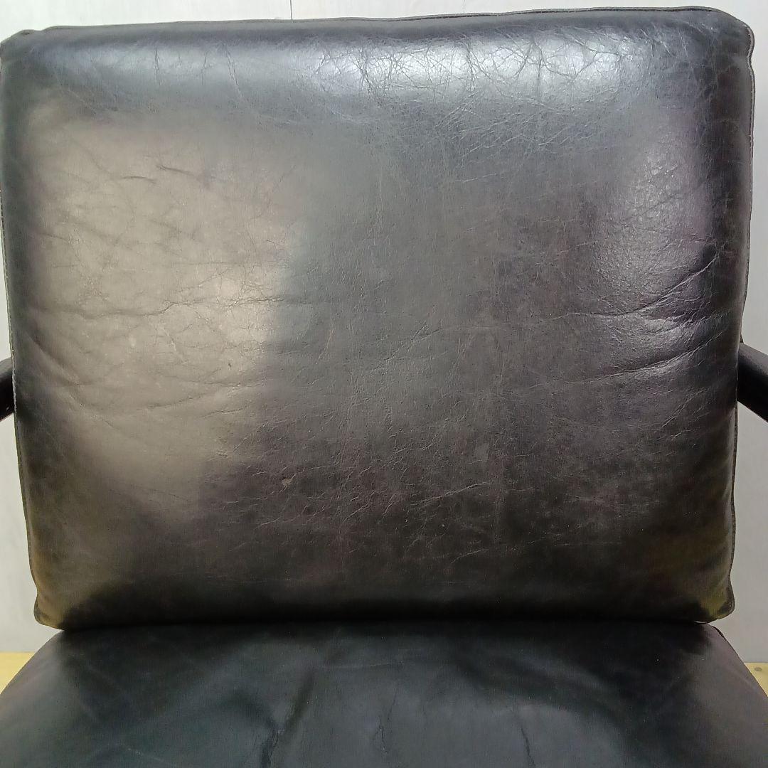 At Ease Leather & Ashwood Frame アームチェア④