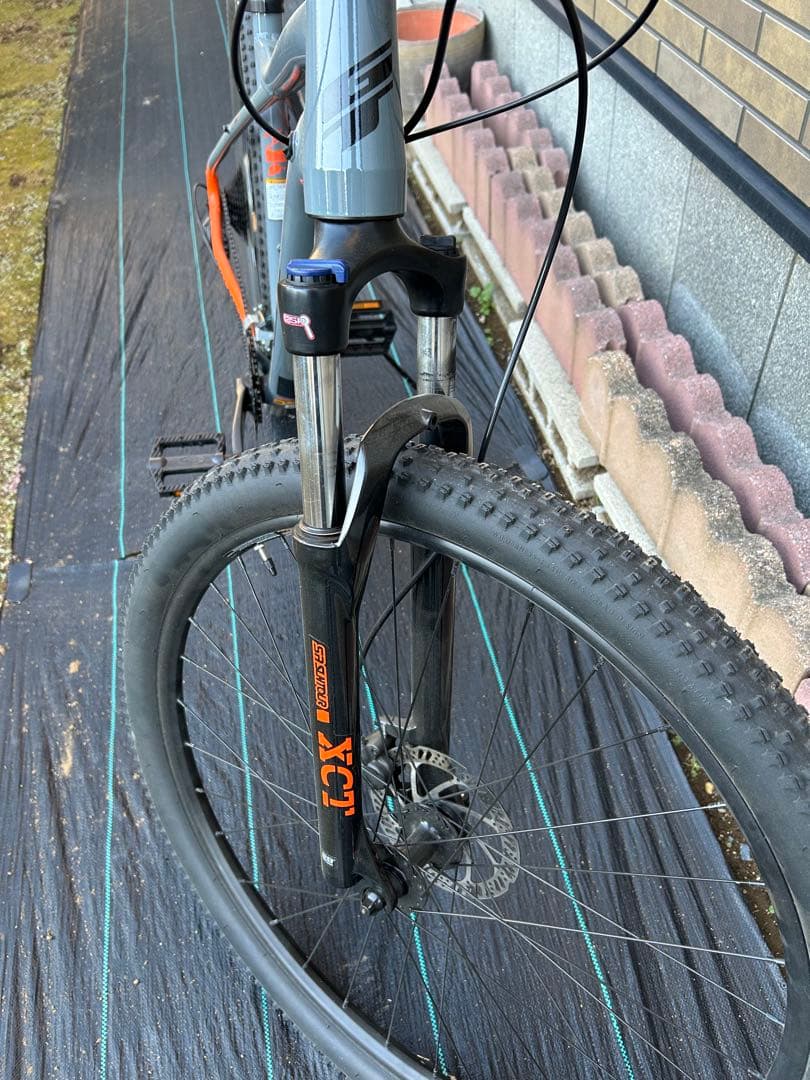 GT マウンテンバイク　アバランチェスポーツＬサイズ