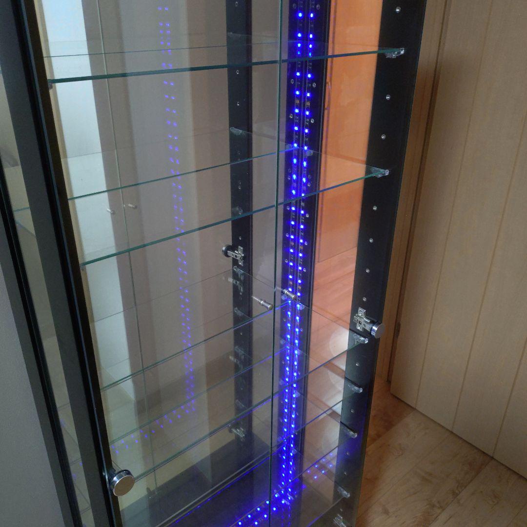 LEDライト、鍵付きコレクションケース 7段