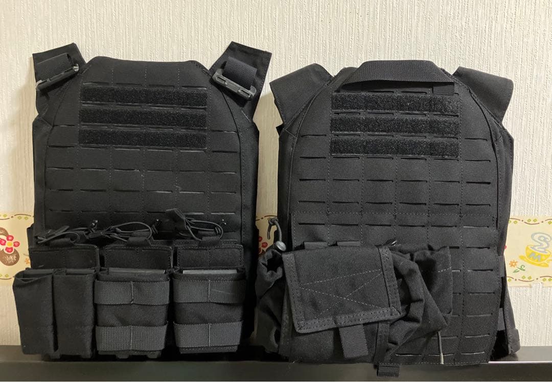 TWINFALCONS プレートキャリア　ポーチ付き