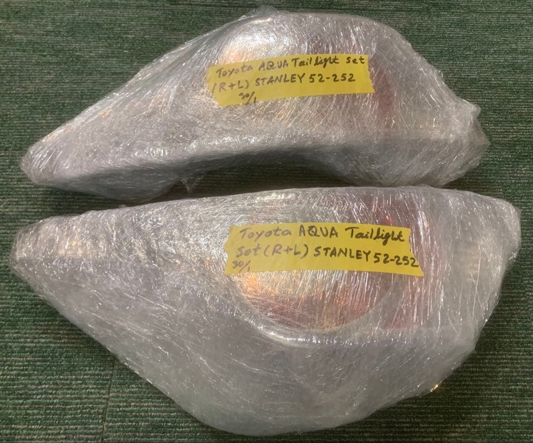 トヨタ NHP10 アクア 左右セット スタンレー テールライトセット
