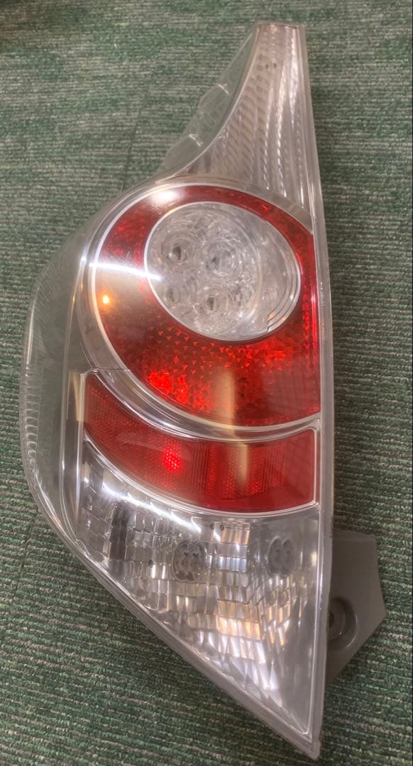 トヨタ NHP10 アクア 左右セット スタンレー テールライトセット