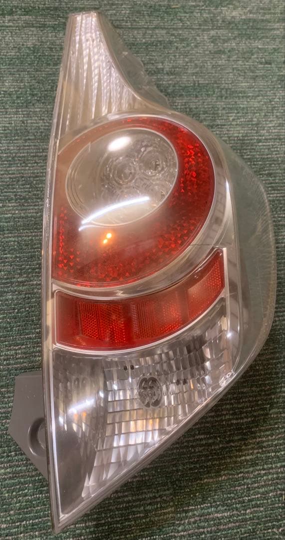 トヨタ NHP10 アクア 左右セット スタンレー テールライトセット