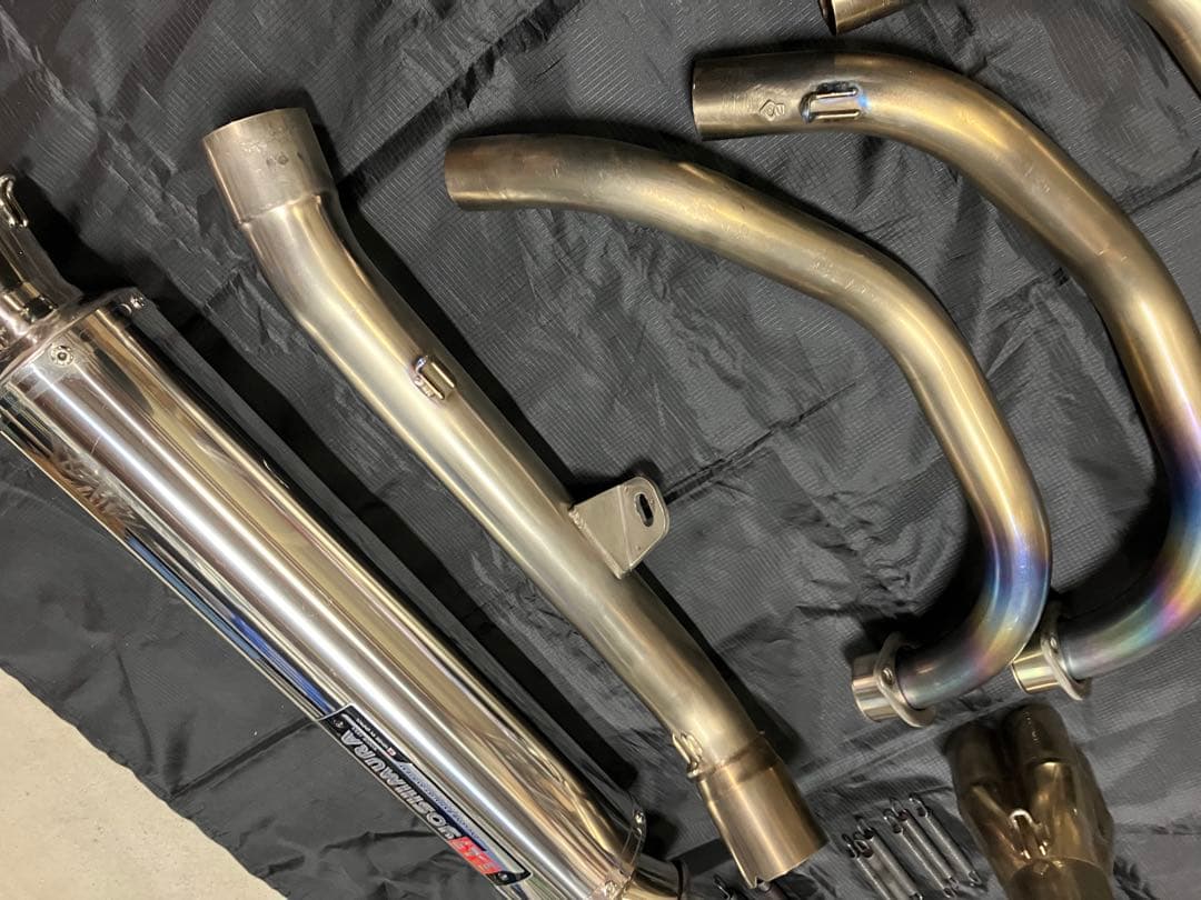 【値下げ中】ヨシムラ機械曲チタンサイクロンフルエキ NC39