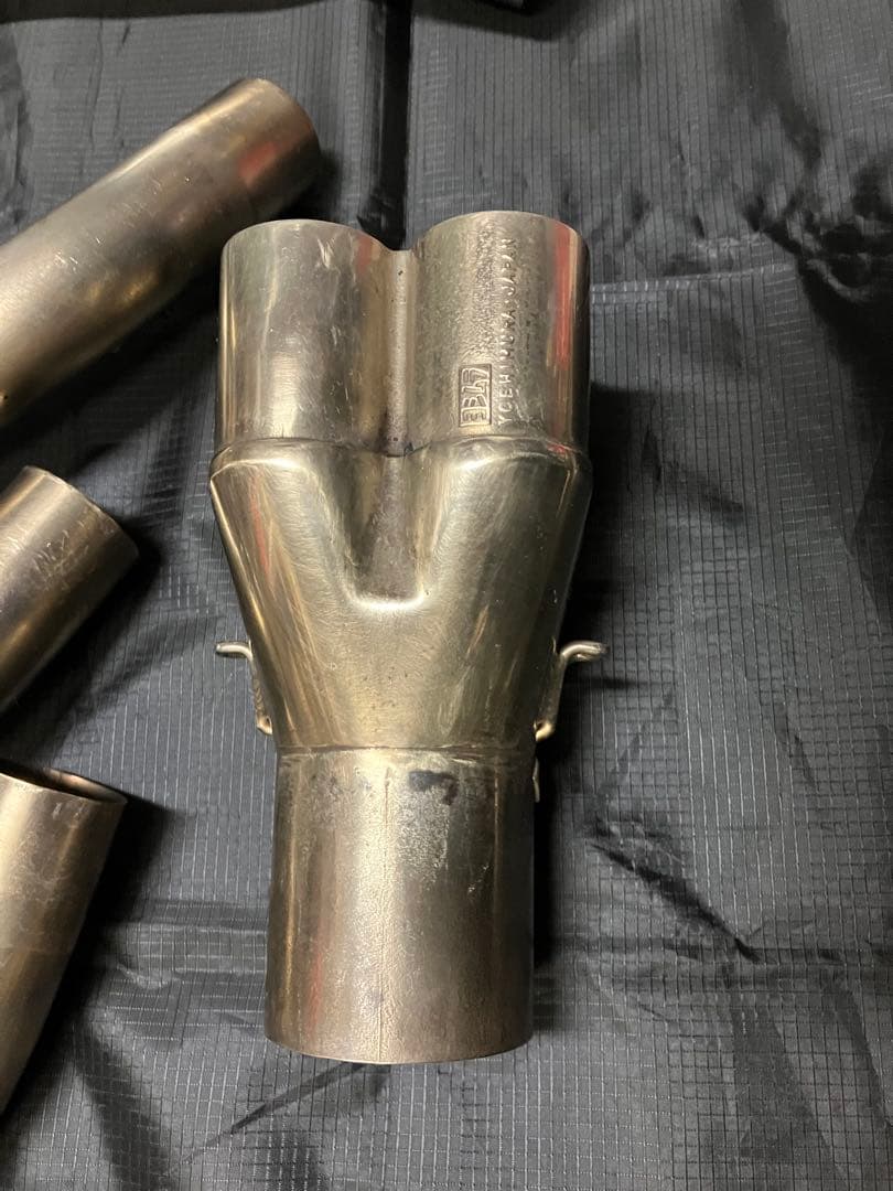 【値下げ中】ヨシムラ機械曲チタンサイクロンフルエキ NC39