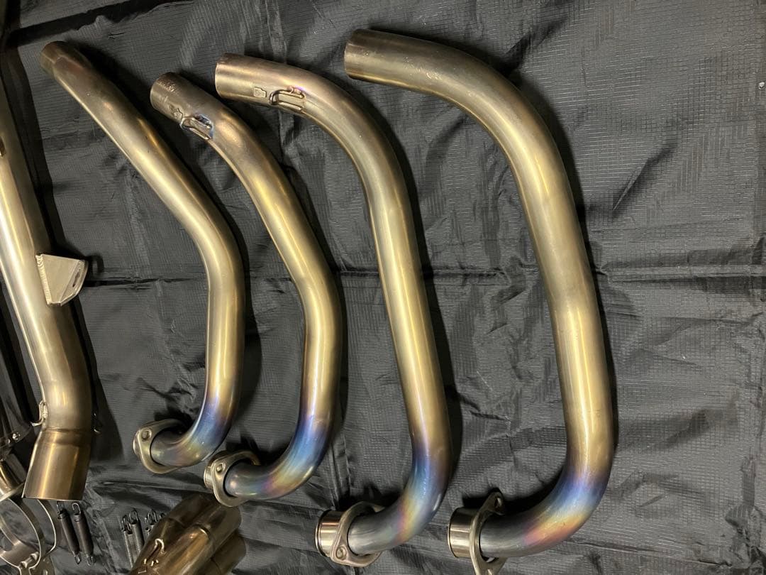 【値下げ中】ヨシムラ機械曲チタンサイクロンフルエキ NC39