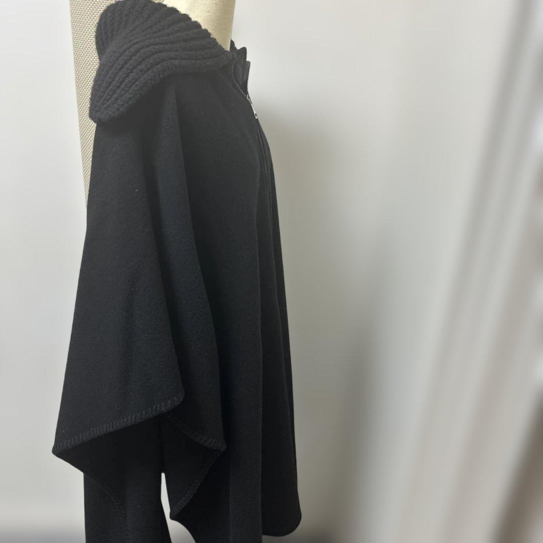 モンクレールポンチョ