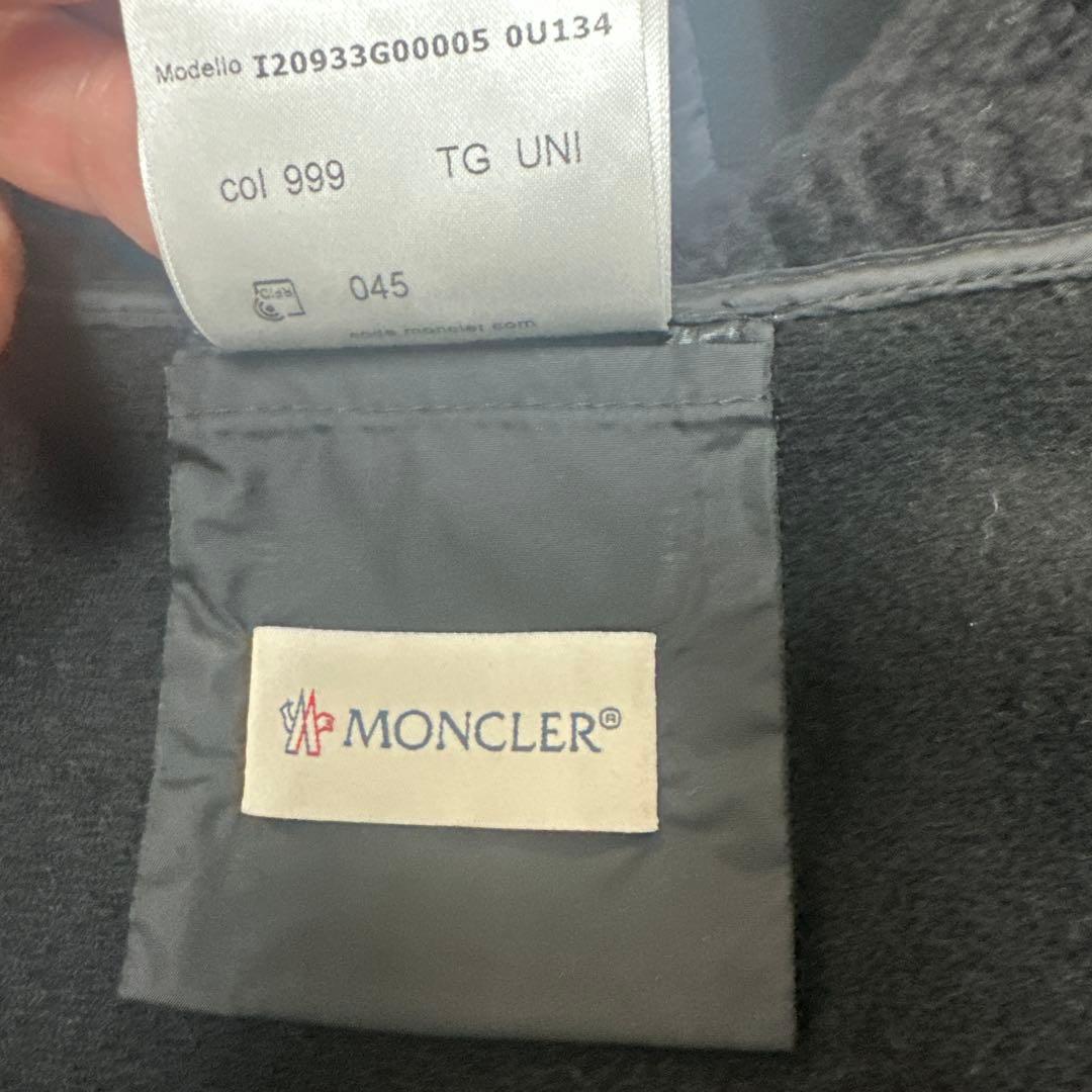 モンクレールポンチョ