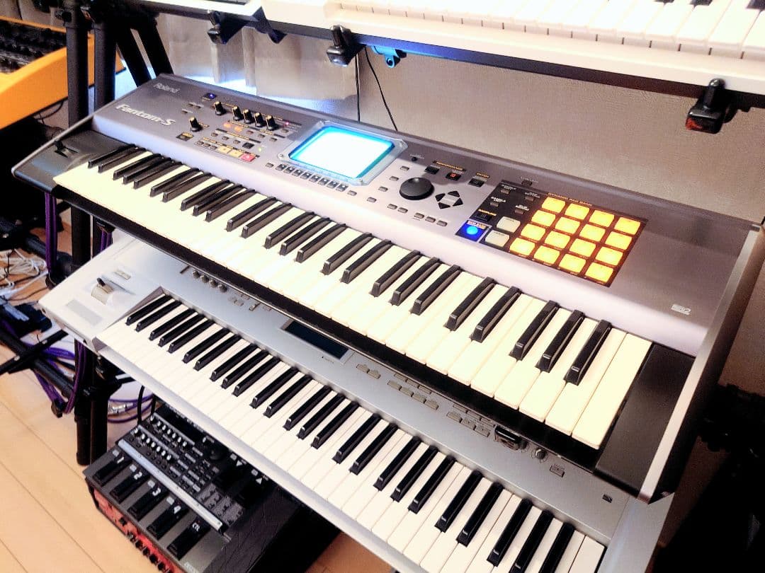 タイセイ【roland・fantom-s・動作確認済み・美品】