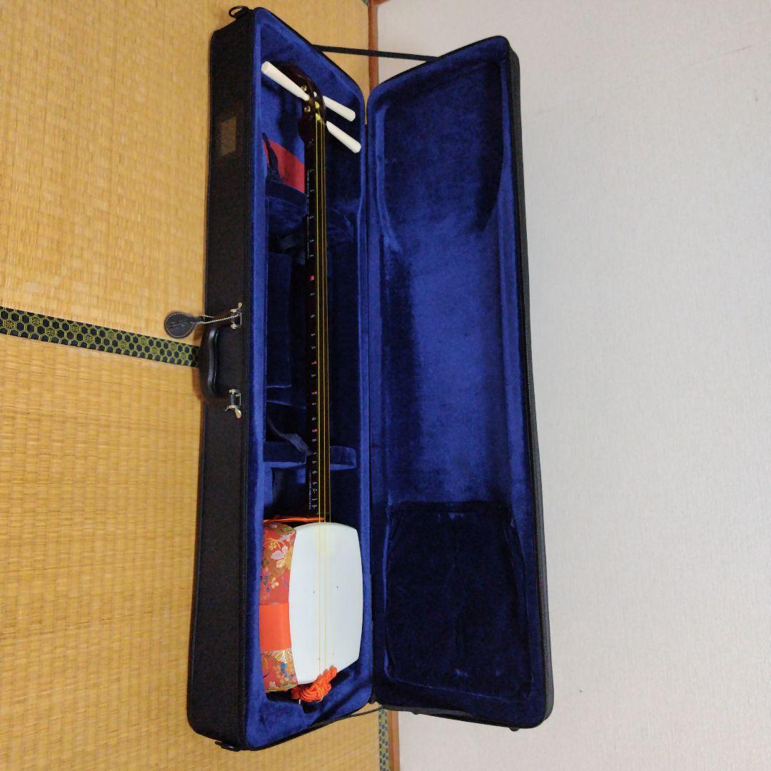 【美品】三味線 本体 伝統的和柄装飾付き