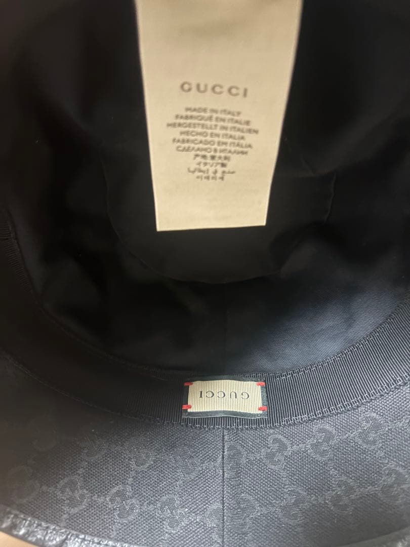GUCCI ブラックバケットハット