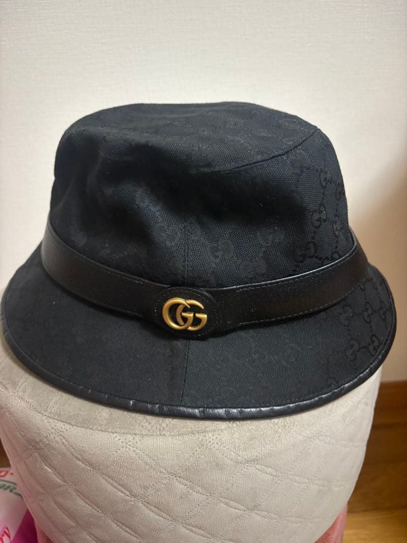 GUCCI ブラックバケットハット