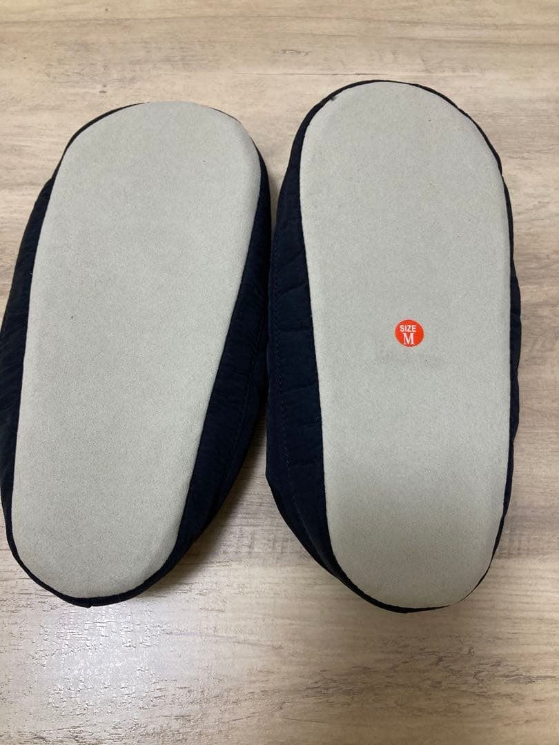 オーラ岩盤 あったかインナーベスト&あったか足湯気分ルームシューズ　2点セット