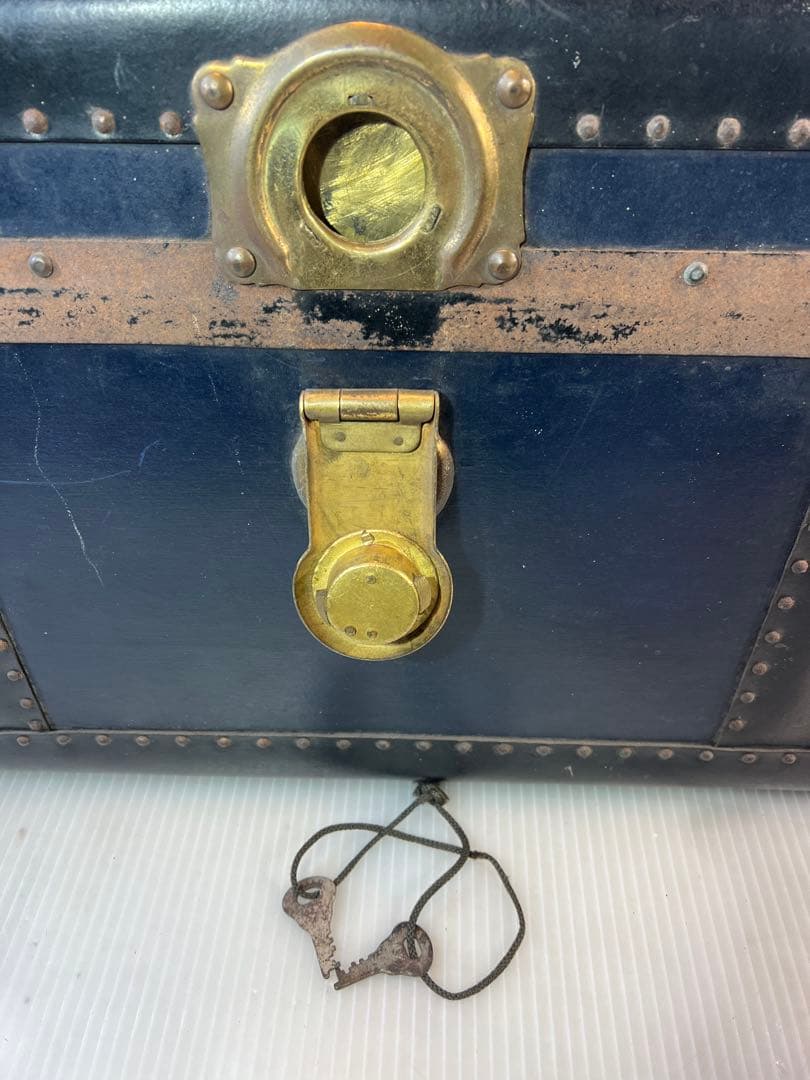 ネイビー 大型トランク 鍵付き