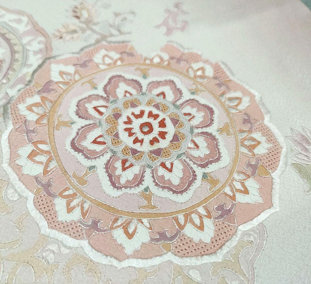 【蘇州刺繍】総刺繍 と豪華染め 付け下げ