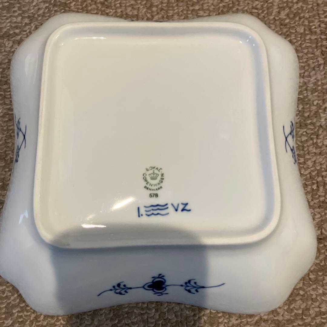 ロイヤルコペンハーゲン ブルーフルーティッドプレーン スクエアボウル