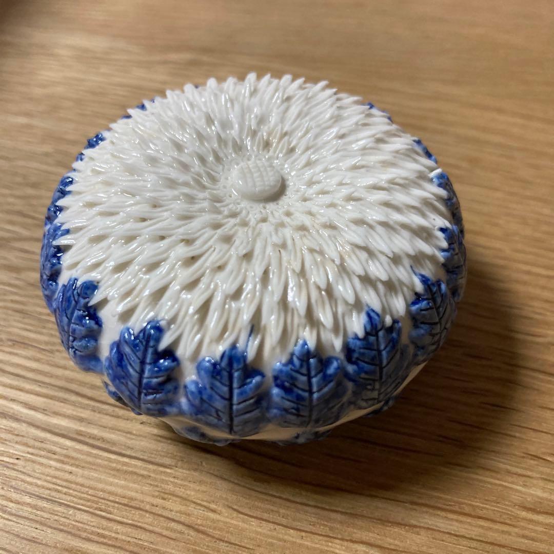 【茶道具】平戸焼 十五代 中里茂右衛門 菊 香合 茶器