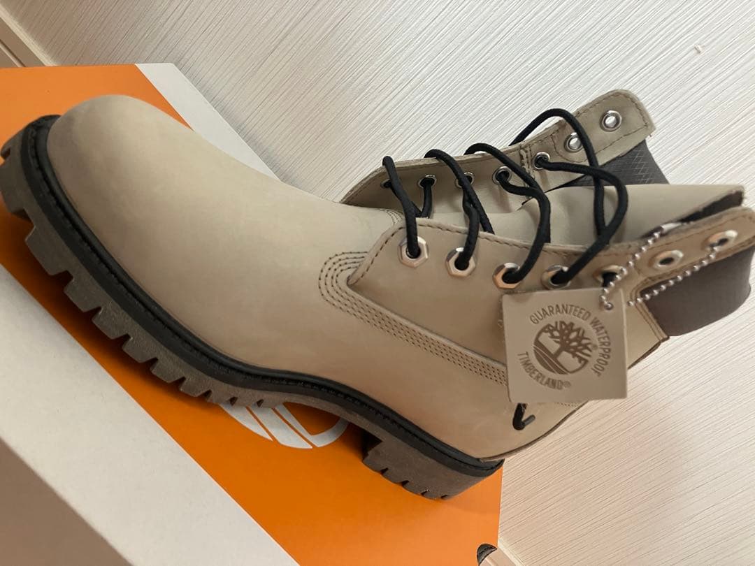 課*金様 Timberland 6インチ防水ブーツ 8.5