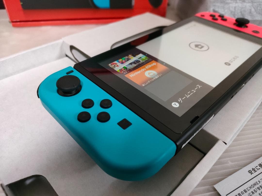 ほぼ未使用美品 任天堂 スイッチ本体 HAC-001バッテリー強化版 2022y