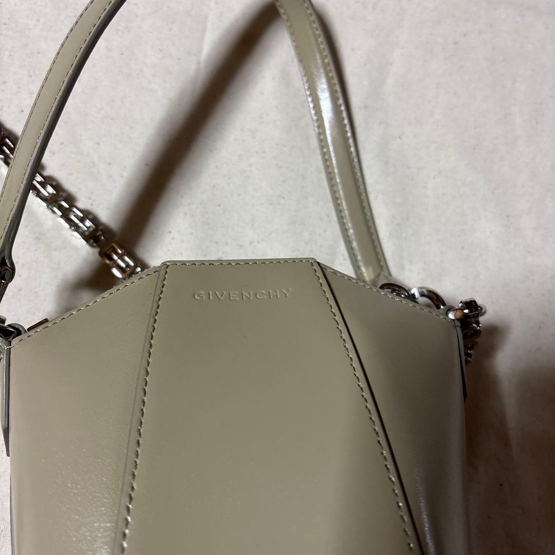 Givenchy ショルダーバッグ　アンティゴナ